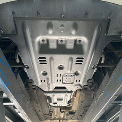 Alfa Romeo Giulia Motorbescherming met Magnesium-Aluminium-Skid Plate in zwart