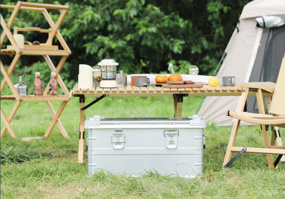 Compacte en lichtgewicht aluminium campingkeuken met voldoende opslagruimte