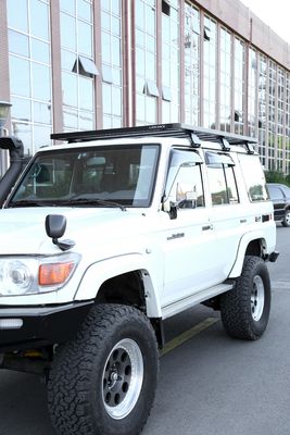 Toyota Lc 76 4x4 Voertuig accessoires Platte dakrekken met krachtcoating en aluminium