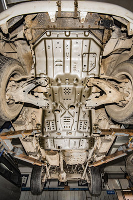 Auto-fitment Toyota Grijs onderste motorbedekking voor Land Cruiser LC100 onderlichtschild