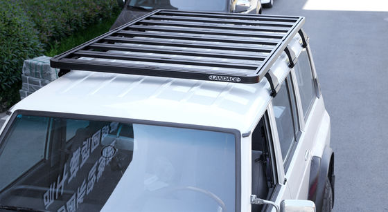 Offroad dakrek voor NISSAN Y60 Zwarte poedercoating bagagerekken dwarsbalk systeem